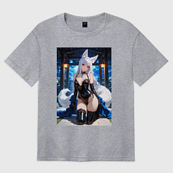 Женская футболка оверсайз Белая лисица в откровенном наряде