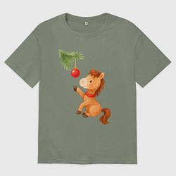 Женская футболка оверсайз Лошадка с елочным шариком