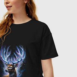 Футболка оверсайз женская Мистический олень с сияющими рогами, цвет: черный — фото 2