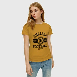 Футболка хлопковая женская Chelsea Football Club, цвет: горчичный — фото 2