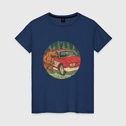 Футболка хлопковая женская Медведь и машина в лесу, цвет: тёмно-синий