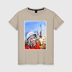 Женская футболка Юрий Гагарин на космодроме