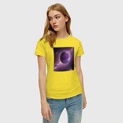Футболка хлопковая женская Планета фиолет, цвет: желтый — фото 2