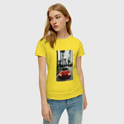 Футболка хлопковая женская Современные машины, цвет: желтый — фото 2