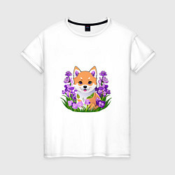 Женская футболка Щенок Сибу-ину среди сиреневых цветов