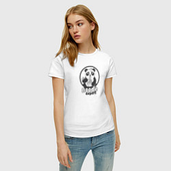 Футболка хлопковая женская Милая панда ест лапшу, цвет: белый — фото 2