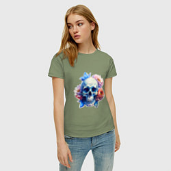 Футболка хлопковая женская Акварельный череп в цветах, цвет: авокадо — фото 2