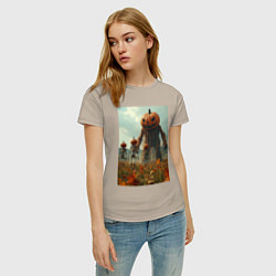 Футболка хлопковая женская Монстры тыквы в поле, цвет: миндальный — фото 2