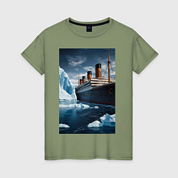Женская футболка Титаник плывет среди айсбергов