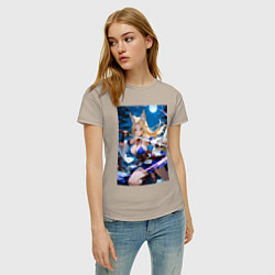 Футболка хлопковая женская Лисица с катаной на фоне Луны, цвет: миндальный — фото 2