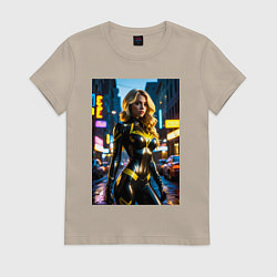 Женская футболка Черная Канарейка на улице города