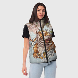 Женский жилет Тигр в облаках, цвет: 3D-красный — фото 2
