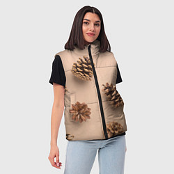 Женский жилет Еловые шишки на бежевом фоне, цвет: 3D-светло-серый — фото 2