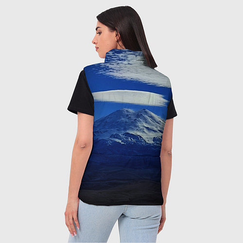 Женский жилет Эльбрус с облаками / 3D-Черный – фото 4