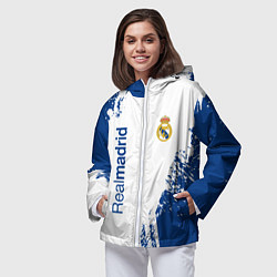 Ветровка с капюшоном женская Реал Мадрид краска, цвет: 3D-белый — фото 2