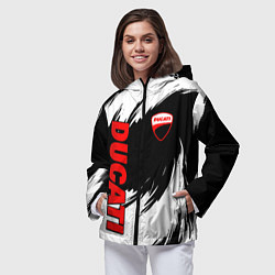 Ветровка с капюшоном женская Ducati - мазки краски, цвет: 3D-черный — фото 2