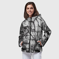 Ветровка с капюшоном женская Кирпичная стена с облупившейся штукатуркой и плющо, цвет: 3D-черный — фото 2